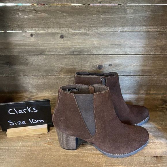 Womens Clarks Camelia Brown Suede Heeled Ankle Booties Boots Size 10 M EUC‎ - Picture 1 of 6
